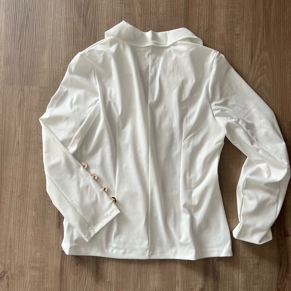 **Bundle any 2 sets for $20**  White blazer set - Picture 4 of 4